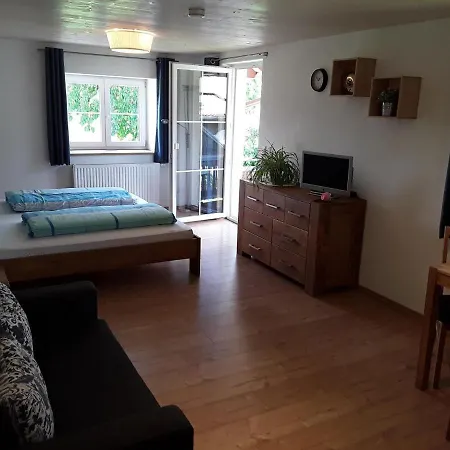 Rosenhof Bed & Breakfast 3*